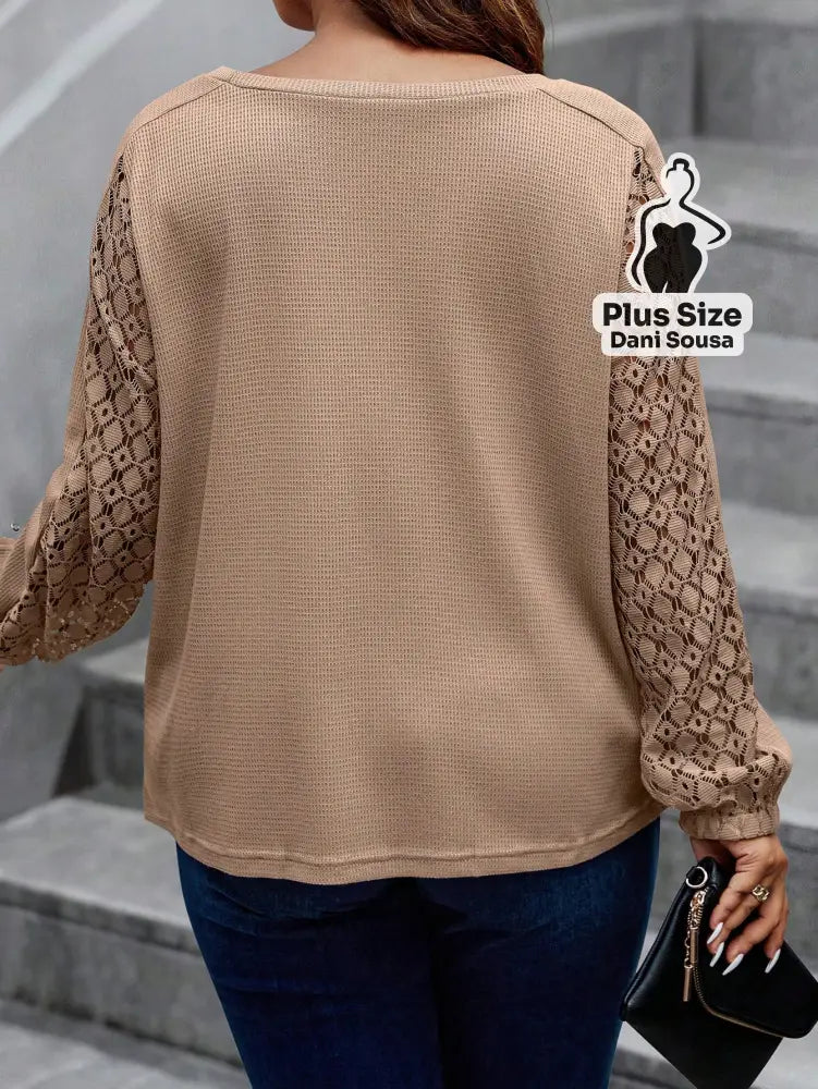 Blusa Assimétrica Com Botões Em Estilo Moderno Plus Size Blusa Assimétrica Com Botões Em Estilo Moderno Plus Size