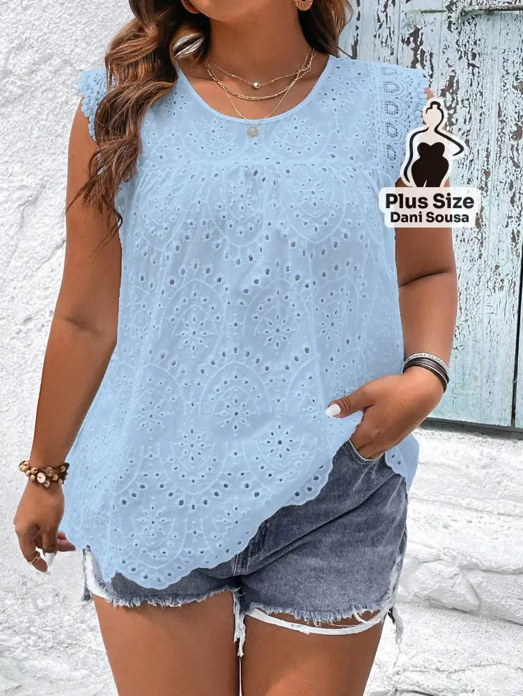 Blusa Bata Bordada com Detalhes Vazados Plus Size Azul / G Blusa Bata Bordada com Detalhes Vazados Plus Size