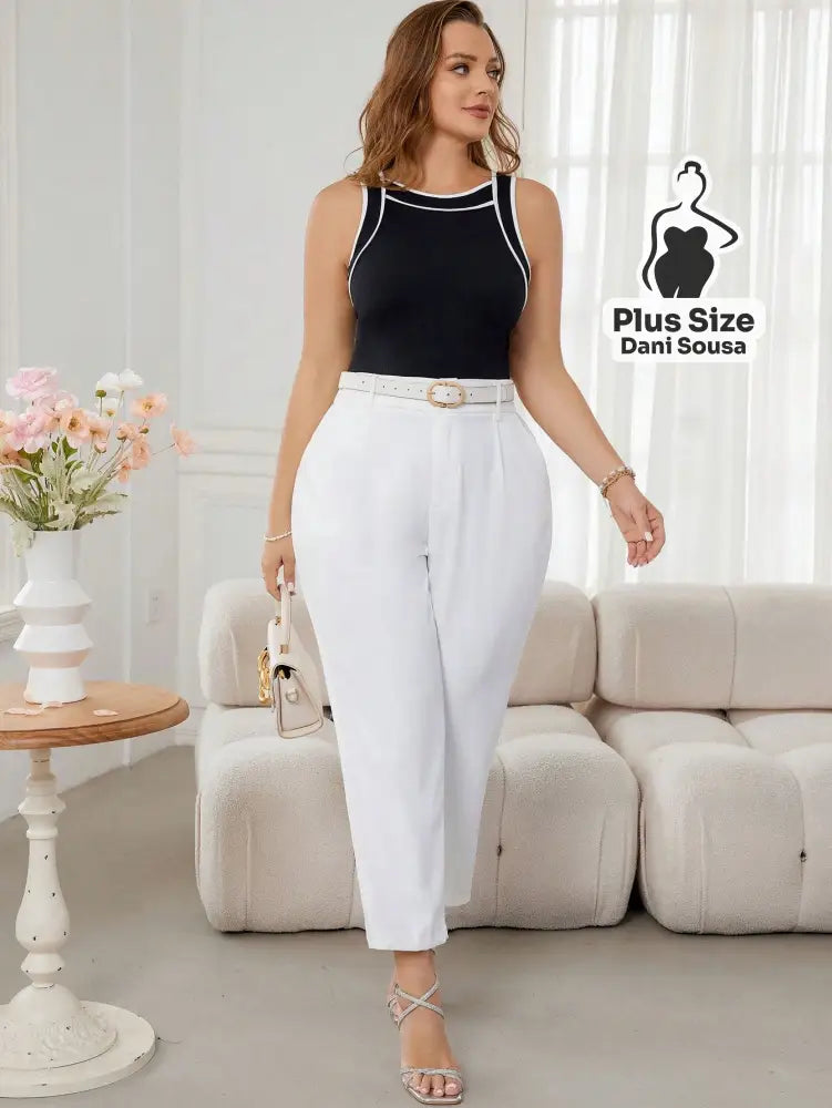 Blusa Canelada com Detalhes em Contraste Plus Size Blusa Canelada com Detalhes em Contraste Plus Size