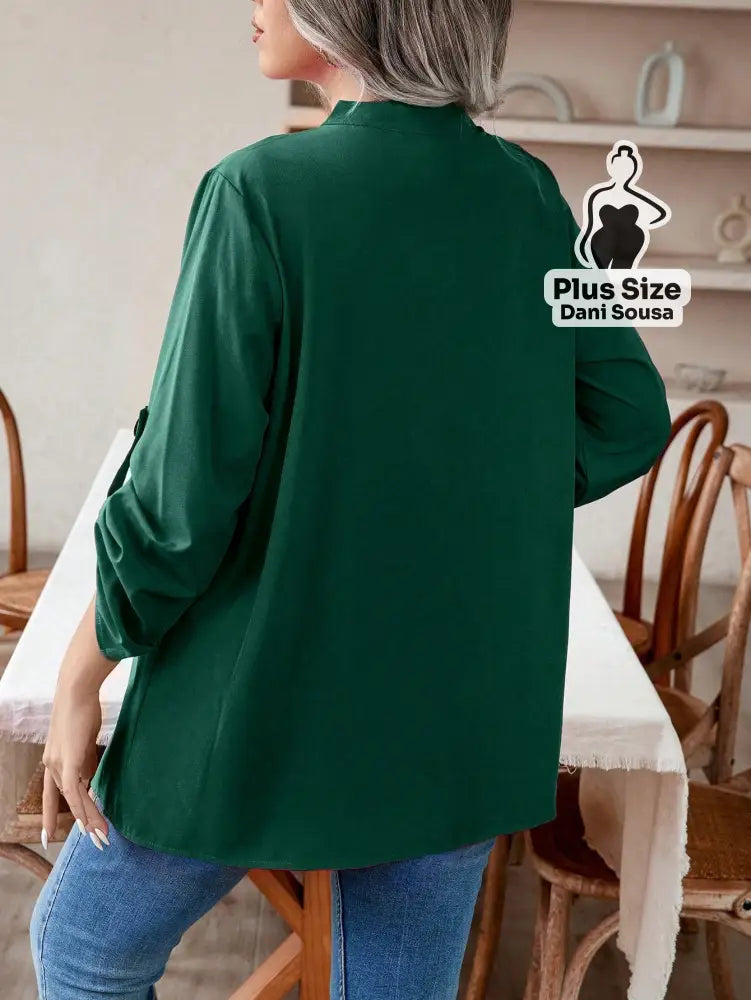Blusa Casual com Botões e Manga 3/4 Ajustável Plus Size Camisa 2 em 1 com Recorte Elegante e Manga Longa Plus Size