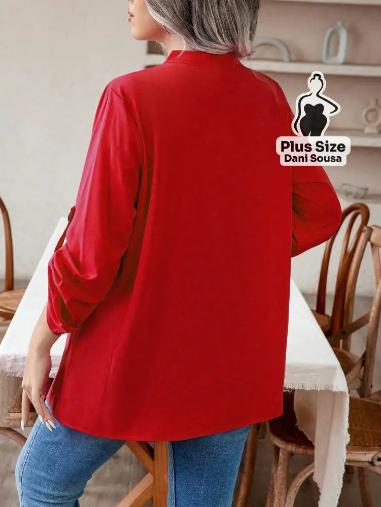 Blusa Casual com Botões e Manga 3/4 Ajustável Plus Size Camisa 2 em 1 com Recorte Elegante e Manga Longa Plus Size