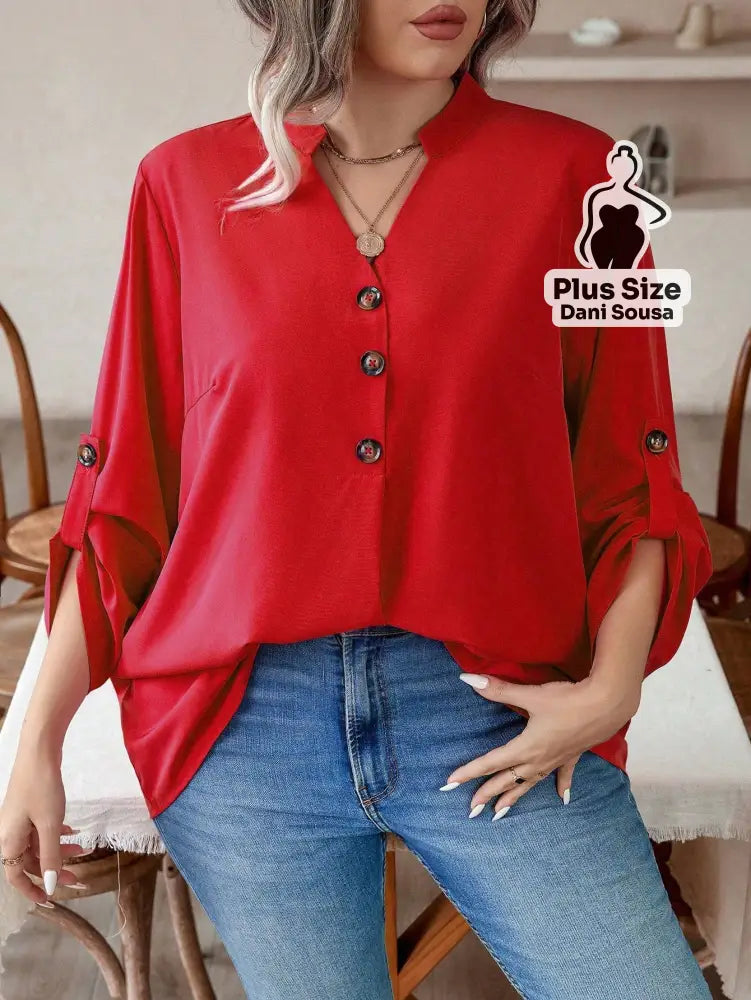 Blusa Casual com Botões e Manga 3/4 Ajustável Plus Size Vermelho / G Camisa 2 em 1 com Recorte Elegante e Manga Longa