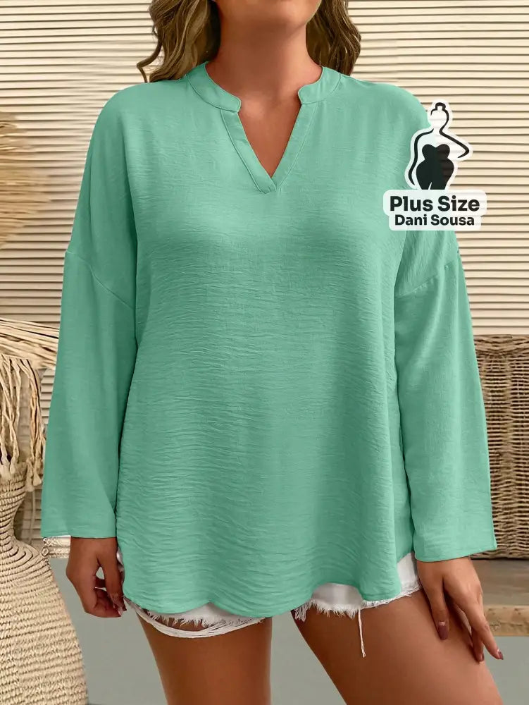 Blusa Casual de Manga Longa e Tecido Leve Plus Size Blusa Casual de Manga Longa e Tecido Leve Plus Size