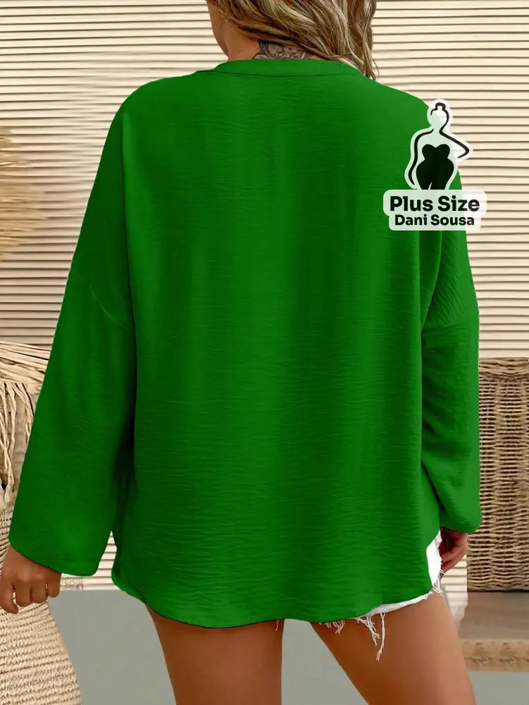Blusa Casual de Manga Longa e Tecido Leve Plus Size Blusa Casual de Manga Longa e Tecido Leve Plus Size