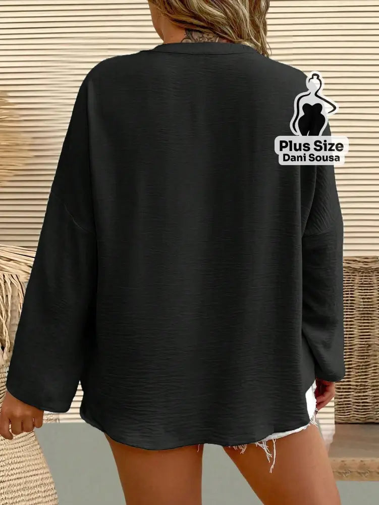 Blusa Casual de Manga Longa e Tecido Leve Plus Size Blusa Casual de Manga Longa e Tecido Leve Plus Size