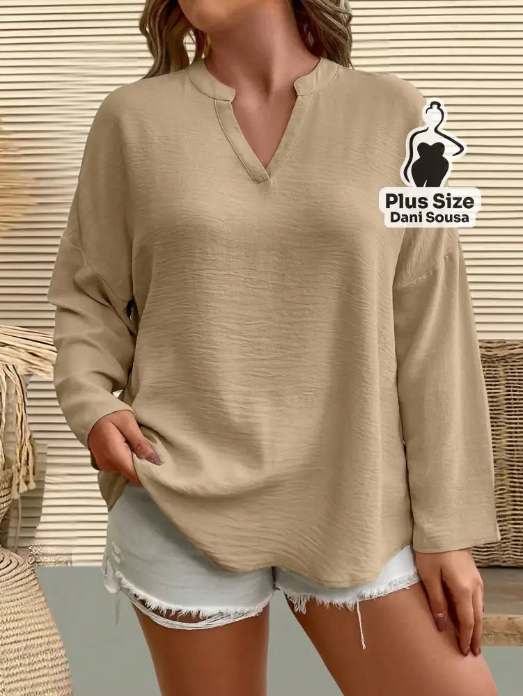 Blusa Casual de Manga Longa e Tecido Leve Plus Size Blusa Casual de Manga Longa e Tecido Leve Plus Size