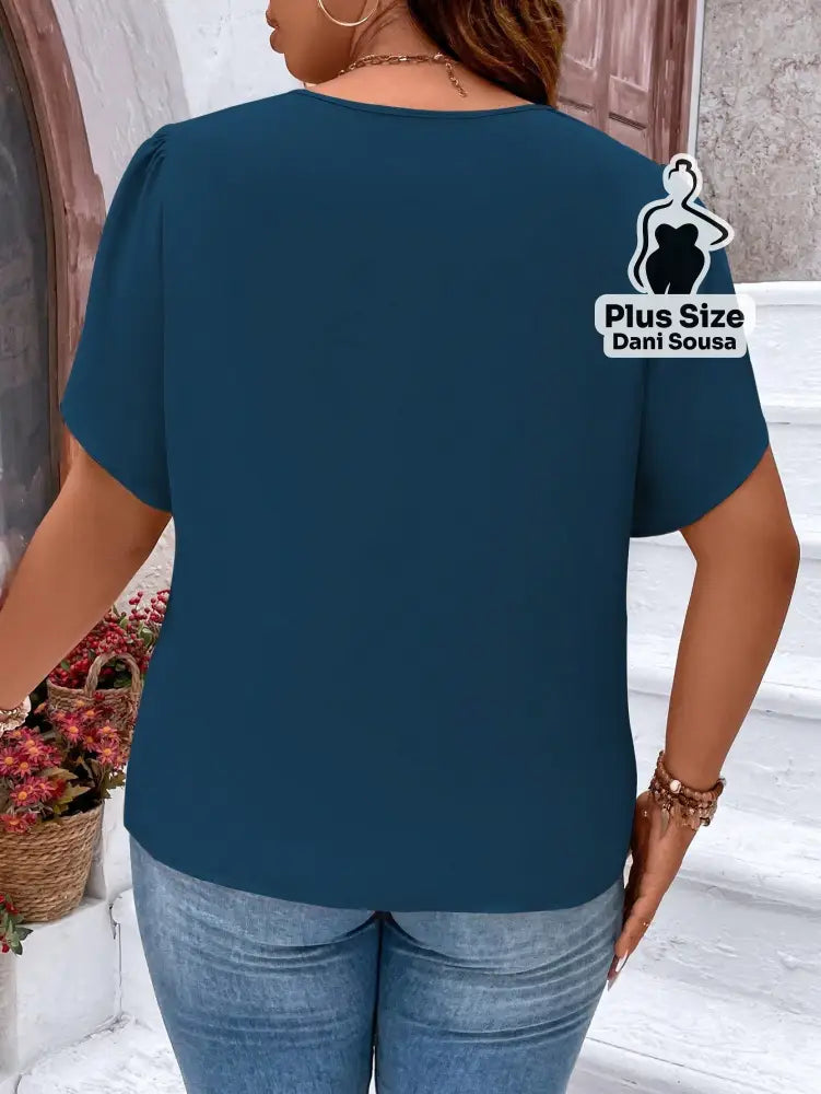 Blusa Com Decote Em Zíper e Mangas Amplas Plus Size Blusa Com Decote Em Zíper e Mangas Amplas Plus Size