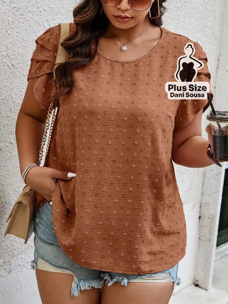 Blusa Com Detalhe Franzido Nas Mangas e Textura Delicada Plus Size Blusa Com Detalhe Franzido Nas Mangas e Textura