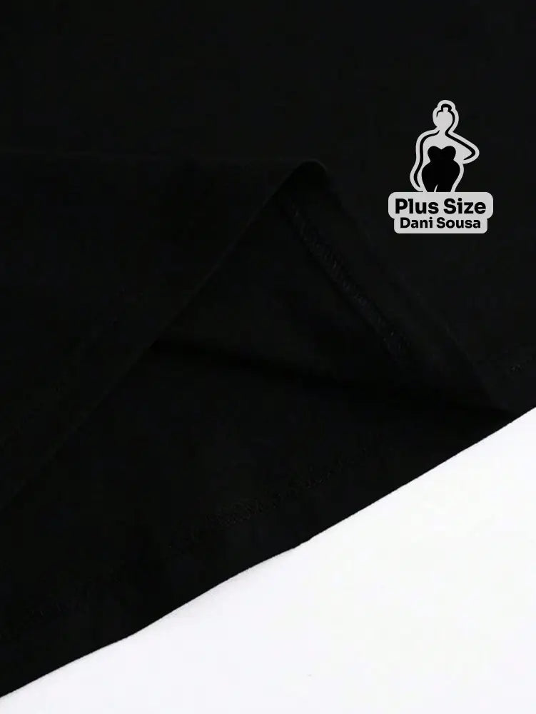 Blusa Com Estampa de Mão de Fátima Plus Size Blusa Com Estampa de Mão de Fátima Plus Size