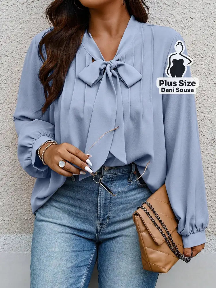 Blusa Com Laço e Manga Longa Elegante Plus Size Azul Bebe / G Blusa Com Laço e Manga Longa Elegante Plus Size