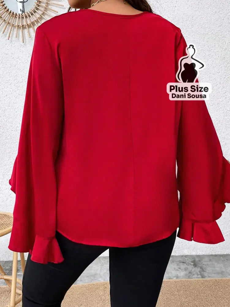 Blusa Com Laço E Mangas Fluidas Plus Size Blusa Com Laço E Mangas Fluidas Plus Size