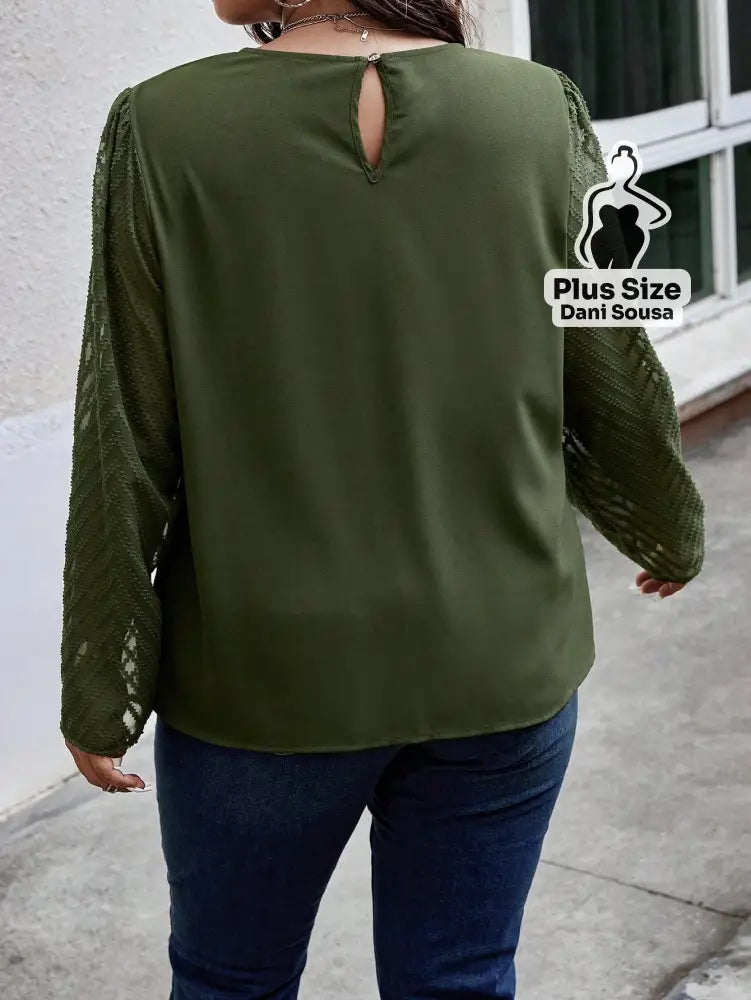 Blusa Com Pregas e Manga Texturizada Plus Size Blusa Com Pregas e Manga Texturizada Plus Size