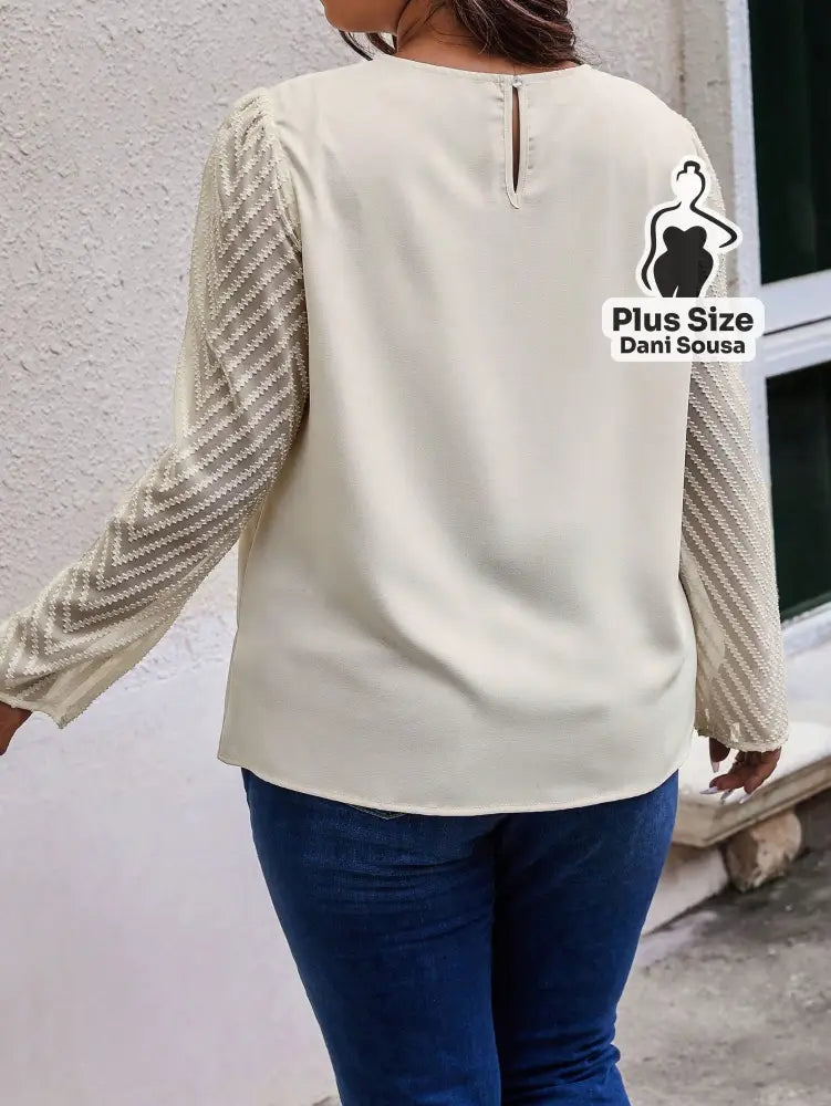 Blusa Com Pregas e Manga Texturizada Plus Size Blusa Com Pregas e Manga Texturizada Plus Size