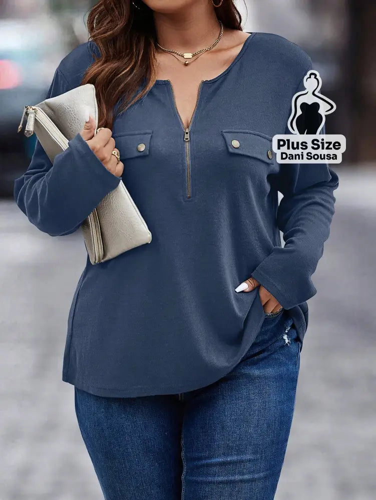 Blusa Com Zíper Frontal e Bolsos Decorativos Plus Size Azul Empoeirado / G Blusa Com Zíper Frontal e Bolsos Decorativos