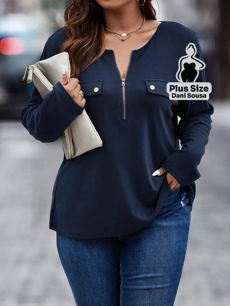 Blusa Com Zíper Frontal e Bolsos Decorativos Plus Size Azul Marinho / G Blusa Com Zíper Frontal e Bolsos Decorativos