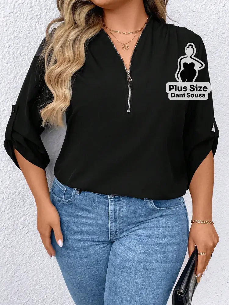 Blusa Com Zíper Frontal e Manga 3/4 Plus Size Blusa Com Zíper Frontal e Manga 3/4 Plus Size