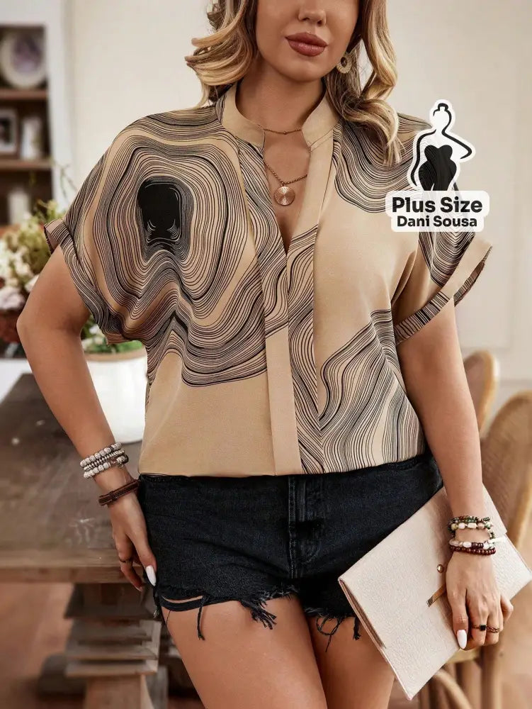 Blusa Estampada Abstrata Sofisticada Plus Size Blusa Estampada Abstrata Sofisticada Plus Size