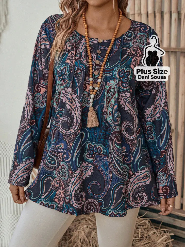 Blusa Estampada Boho Com Manga Longa e Decote Redondo Plus Size Blusa Estampada Boho Com Manga Longa e Decote Redondo