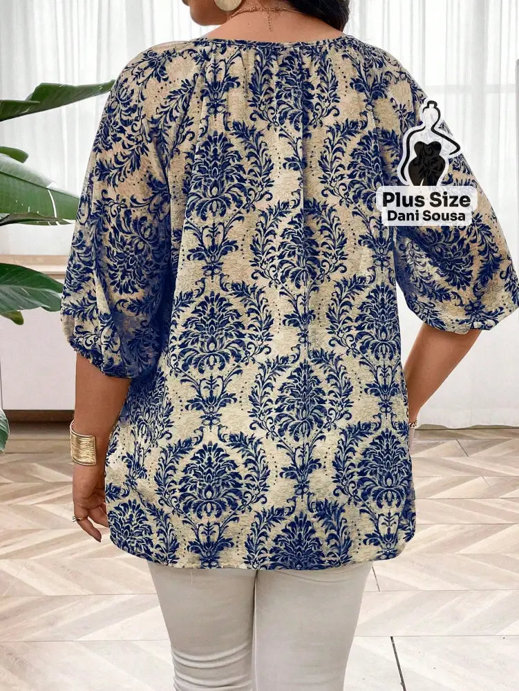 Blusa Estampada Com Botões e Manga Bufante Plus Size Blusa Estampada Com Botões e Manga Bufante Plus Size