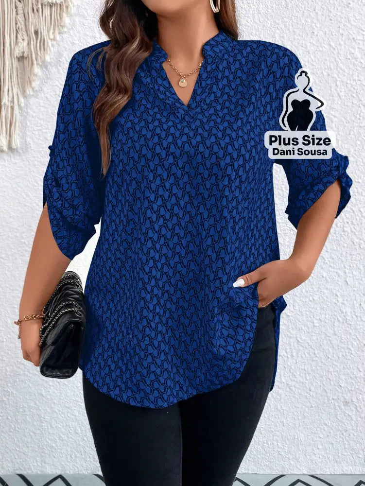 Blusa Estampada Com Manga 3/4 e Gola V Plus Size Blusa Estampada Com Manga 3/4 e Gola V Plus Size