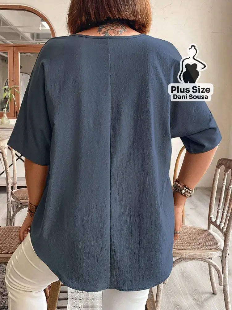 Blusa Estilo Casual Com Detalhe De Camadas Plus Size Blusa Estilo Casual Com Detalhe De Camadas Plus Size