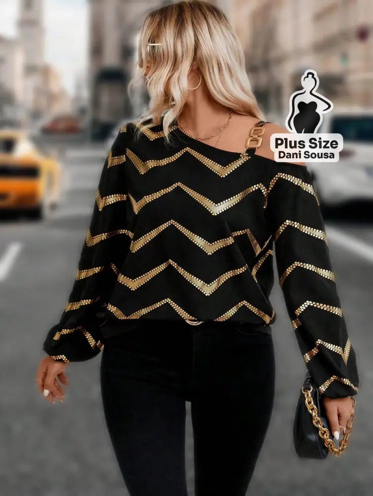 Blusa Ombro Caído Com Estampa Chevron Plus Size Preto / G Conjunto Cropped e Shorts Estampado com Detalhes de Renda
