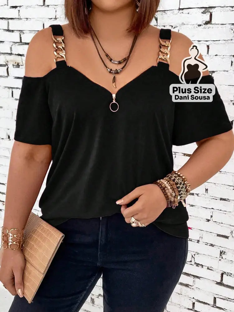 Blusa Ombro Vazado com Detalhe de Corrente Plus Size Preto / G Blusa Ombro Vazado com Detalhe de Corrente Plus Size