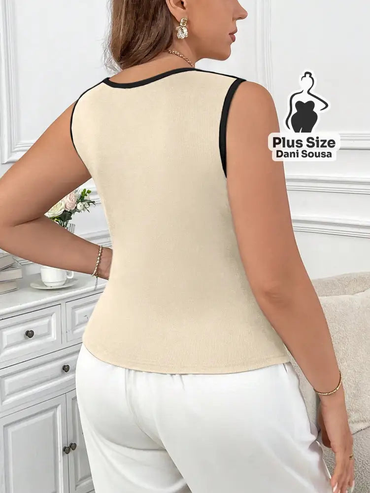 Blusa Regata com Acabamento Contrastante Plus Size Blusa Regata com Acabamento Contrastante Plus Size
