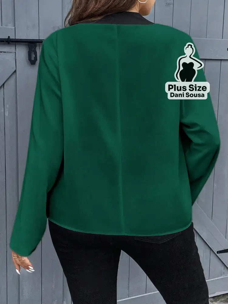 Blusa Social Com Detalhe Preto em Contraste Plus Size Blusa Social Com Detalhe Preto em Contraste Plus Size