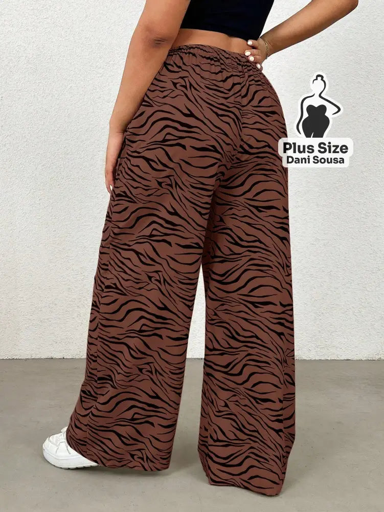 Calça Estampada Animal Print Plus Size Calça Estampada Animal Print Plus Size