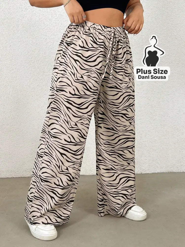 Calça Estampada Animal Print Plus Size Calça Estampada Animal Print Plus Size