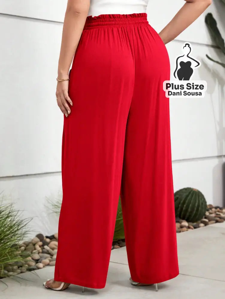 Calça Pantalona Com Bolsos Frontais e Cintura Ajustável Plus Size Calça Pantalona Com Bolsos Frontais e Cintura