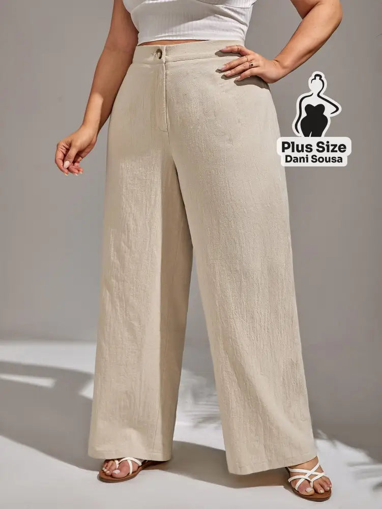 Calça Pantalona de Linho Com Fechamento Frontal Plus Size Calça Pantalona de Linho Com Fechamento Frontal Plus Size
