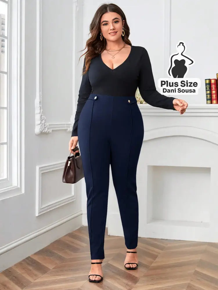 Calça Skinny Alfaiatada Elegante Plus Size Calça Skinny Alfaiatada Elegante Plus Size