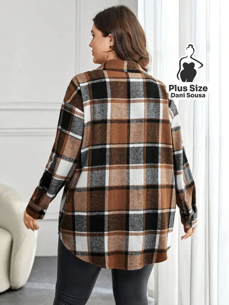 Camisa Oversized Xadrez Com Bolsos Plus Size Camisa Oversized Xadrez Com Bolsos Plus Size
