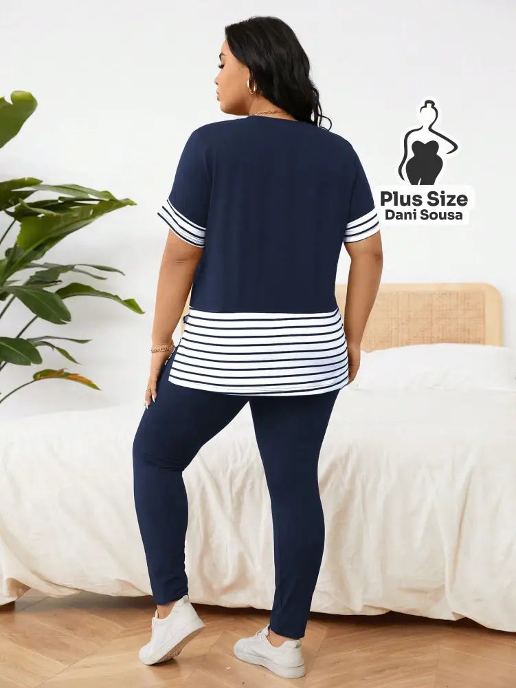 Conjunto Casual Com Detalhe de Listras Plus Size Conjunto Casual Com Detalhe de Listras Plus Size
