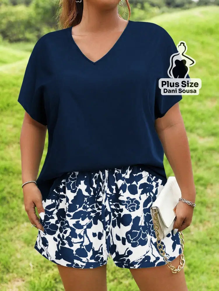 Conjunto Casual De Blusa Solta E Short Estampado Plus Size Conjunto Casual De Blusa Solta E Short Estampado Plus Size