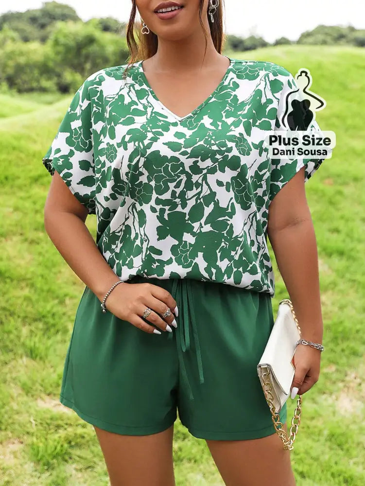 Conjunto Casual De Blusa Solta E Short Estampado Plus Size Conjunto Casual De Blusa Solta E Short Estampado Plus Size