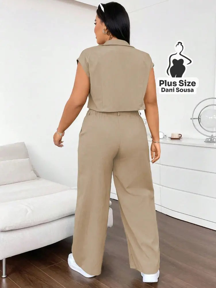Conjunto Com Colete e Calça Pantalona Plus Size Conjunto Com Colete e Calça Pantalona Plus Size