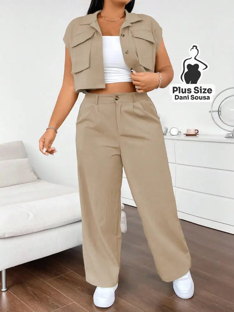 Conjunto Com Colete e Calça Pantalona Plus Size Conjunto Com Colete e Calça Pantalona Plus Size