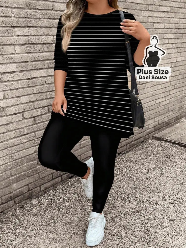 Conjunto de Blusa Longa e Legging Estampada Geométrica Plus Size Conjunto de Blusa Longa e Legging Estampada Geométrica