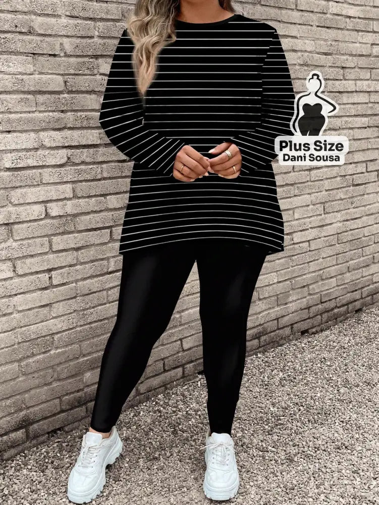 Conjunto de Blusa Longa e Legging Estampada Geométrica Plus Size Conjunto de Blusa Longa e Legging Estampada Geométrica