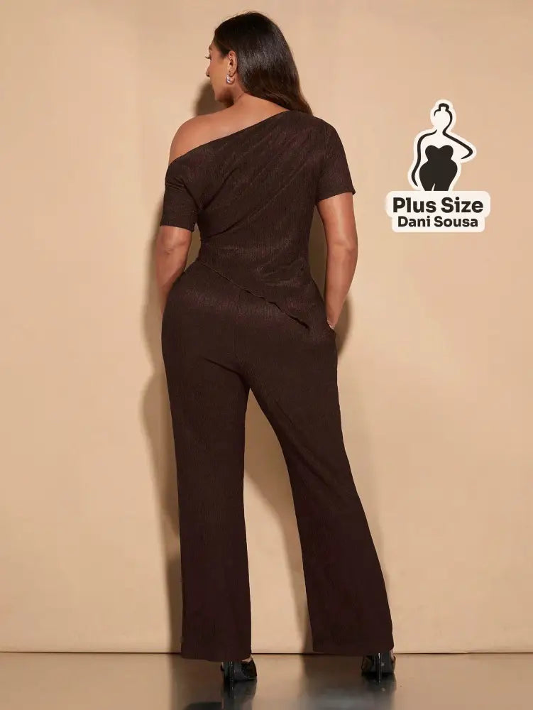Conjunto de Festa Elegante com Ombro Assimétrico Plus Size Conjunto de Festa Elegante com Ombro Assimétrico Plus Size