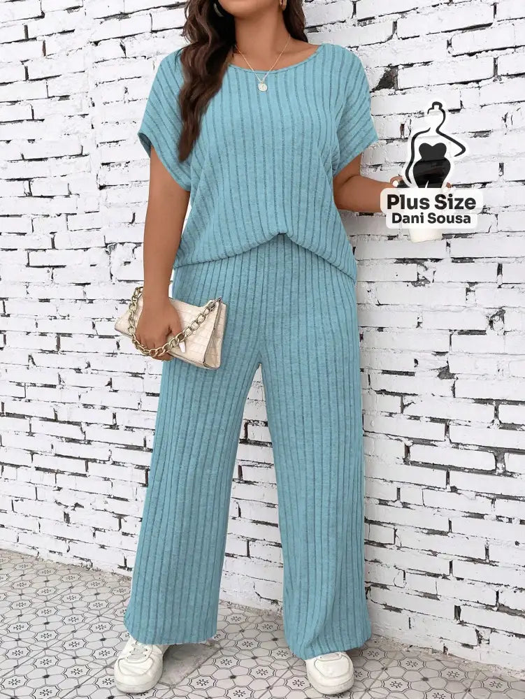 Conjunto de Loungewear Canelado Com Calça e Blusa Solta Plus Size Conjunto de Loungewear Canelado Com Calça e Blusa