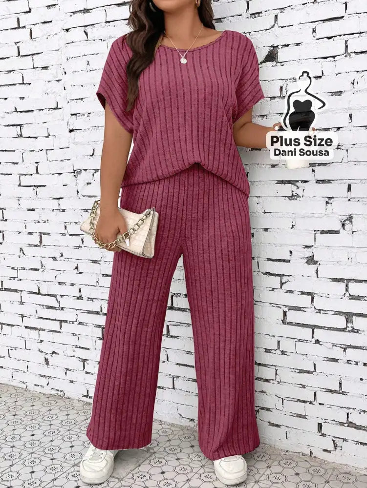 Conjunto de Loungewear Canelado Com Calça e Blusa Solta Plus Size Conjunto de Loungewear Canelado Com Calça e Blusa