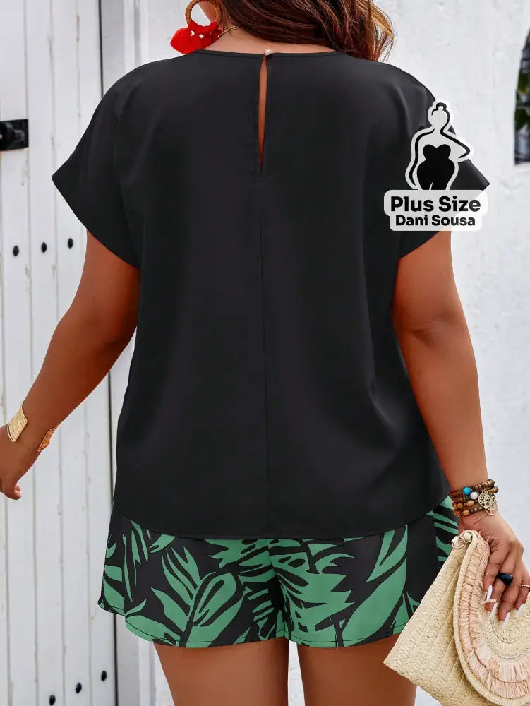 Conjunto de Verão com Shorts e Blusa de Manga Curta Plus Size Conjunto de Verão com Shorts e Blusa de Manga Curta Plus