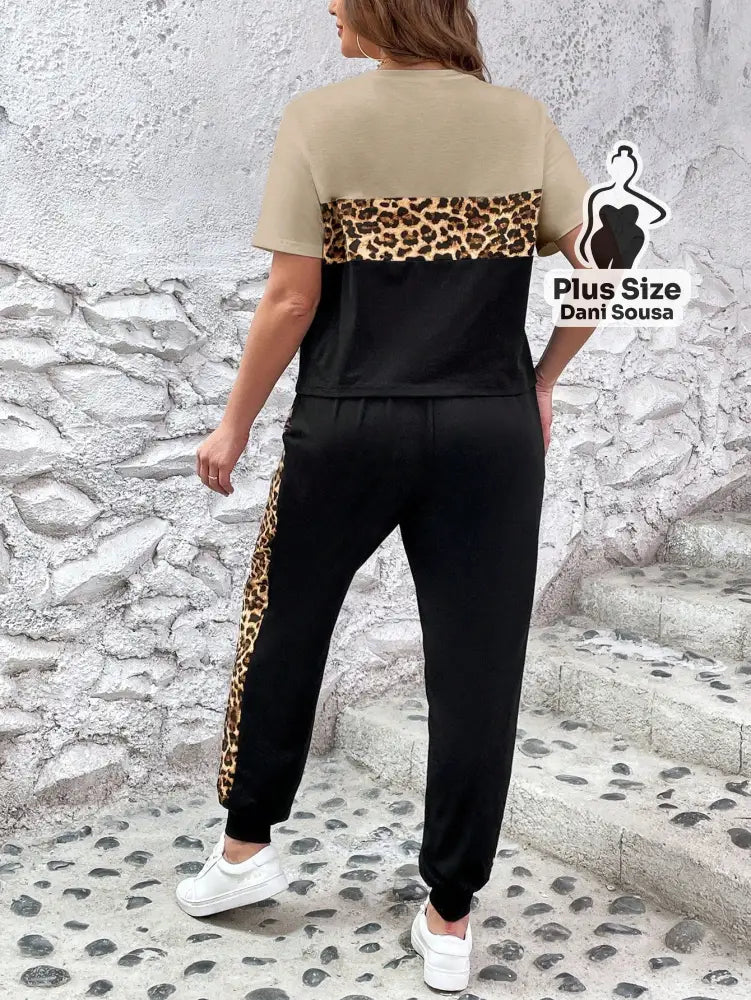 Conjunto Esportivo Com Detalhes Animal Print Plus Size Conjunto Esportivo Com Detalhes Animal Print Plus Size