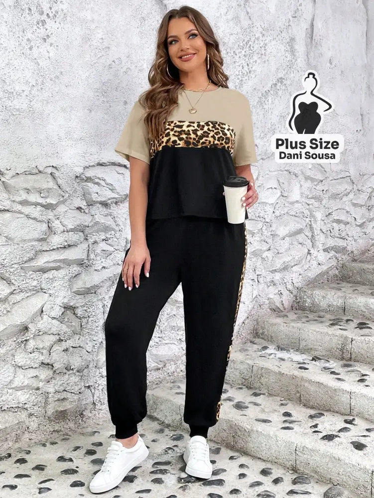 Conjunto Esportivo Com Detalhes Animal Print Plus Size Conjunto Esportivo Com Detalhes Animal Print Plus Size