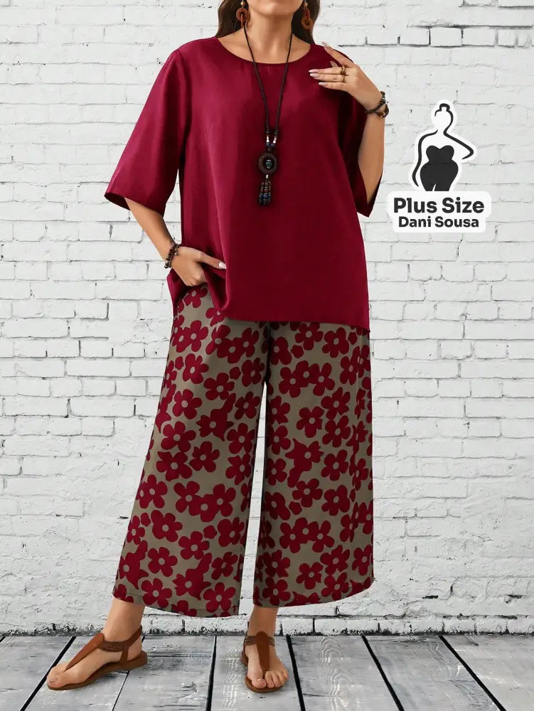 Conjunto Feminino com Blusa Solta e Calça Estampada Floral Plus Size Conjunto Feminino com Blusa Solta e Calça