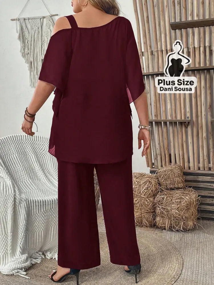 Conjunto Feminino de Blusa com Camadas e Calça Pantalona Plus Size Conjunto Feminino de Blusa com Camadas e Calça